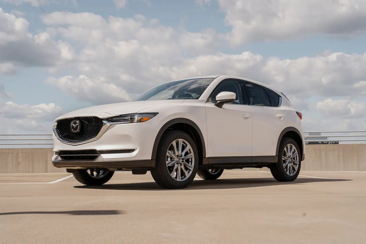 安いマツダCX-5の中古車は大丈夫？購入するコツと注意点 | クルタウン 